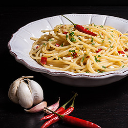 Spaghetti Aglio, Olio e Peperoncino 蒜香辣椒義大利麵