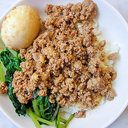 Minced pork rice 外國人肉燥飯