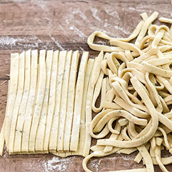 How to Make Italian Scialatielli Pasta 阿瑪菲夏拉短麵